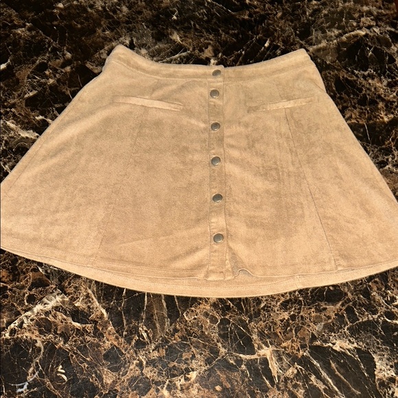 Velvet Tan Button-Front Skirt, Size M - Picture 5 of 12